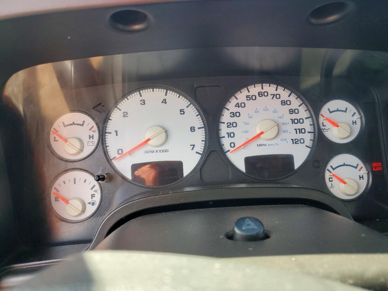 DODGE RAM 1500 2005 — 10
