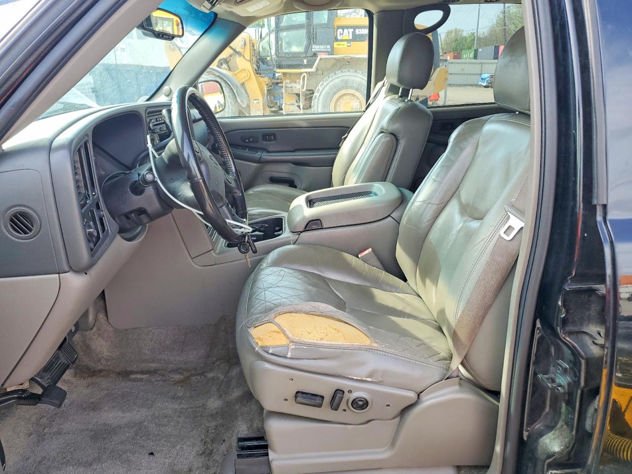 CHEVROLET TAHOE 2003 — 8