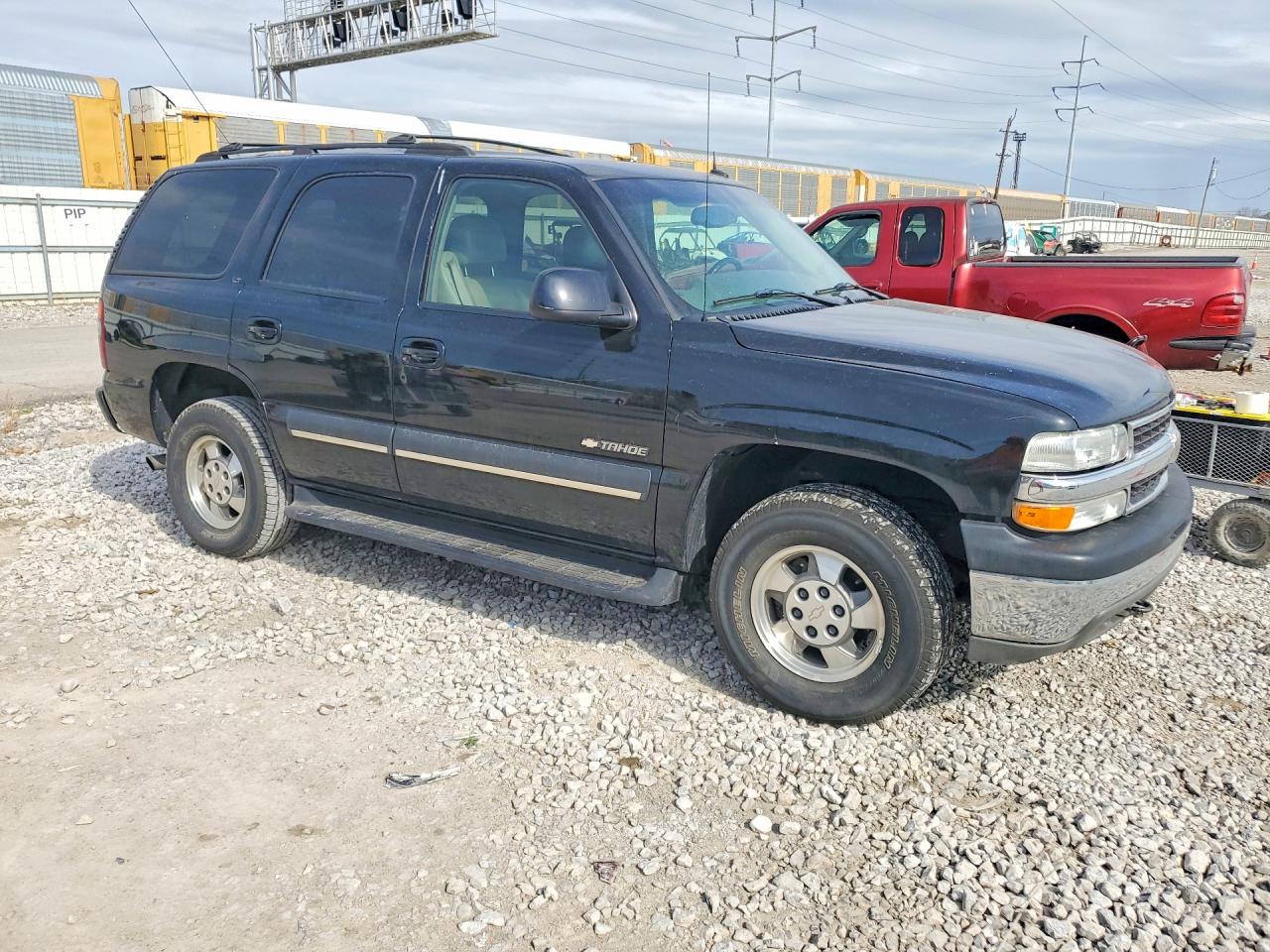 CHEVROLET TAHOE 2003 — 5
