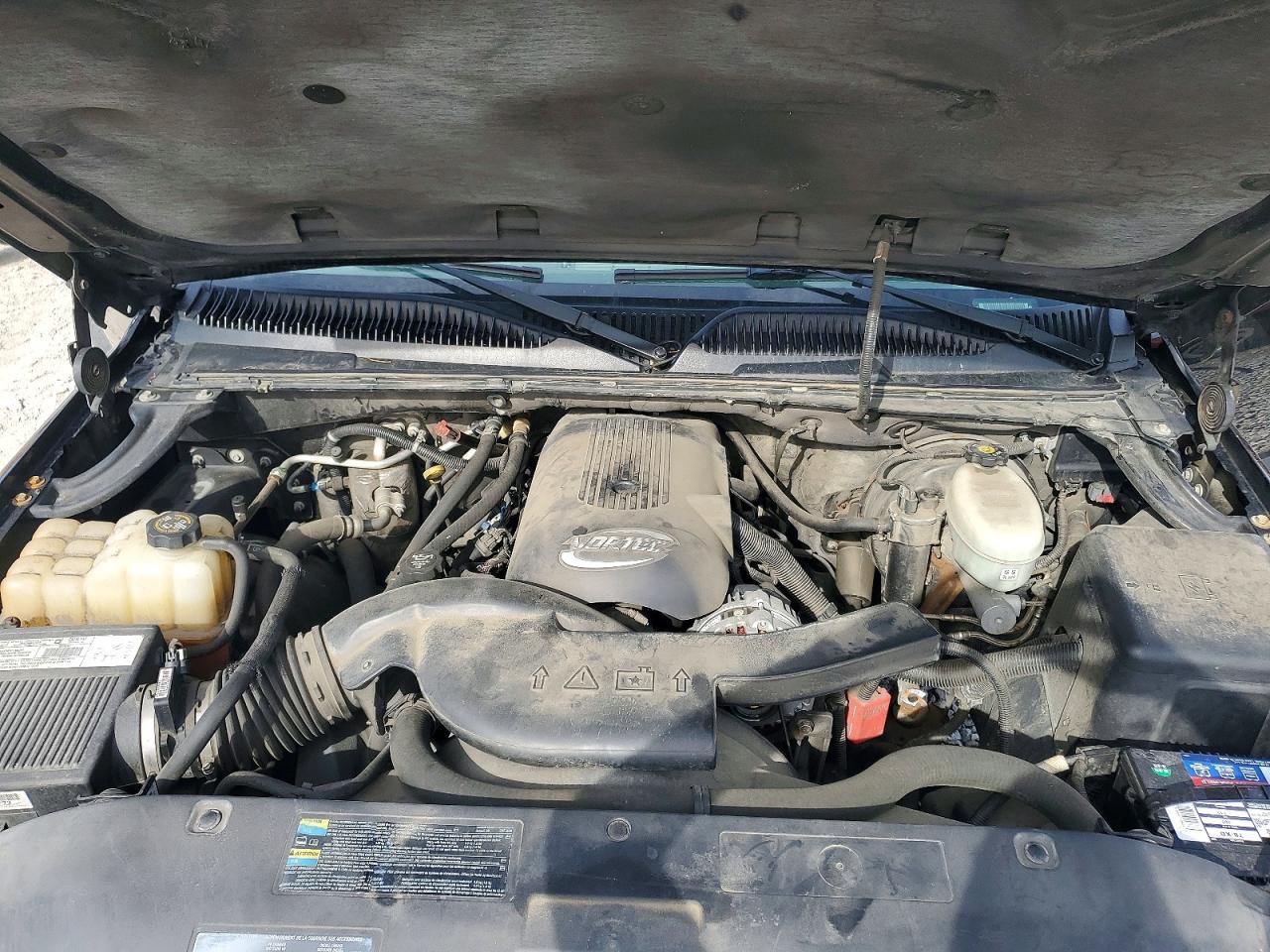 CHEVROLET TAHOE 2003 — 13