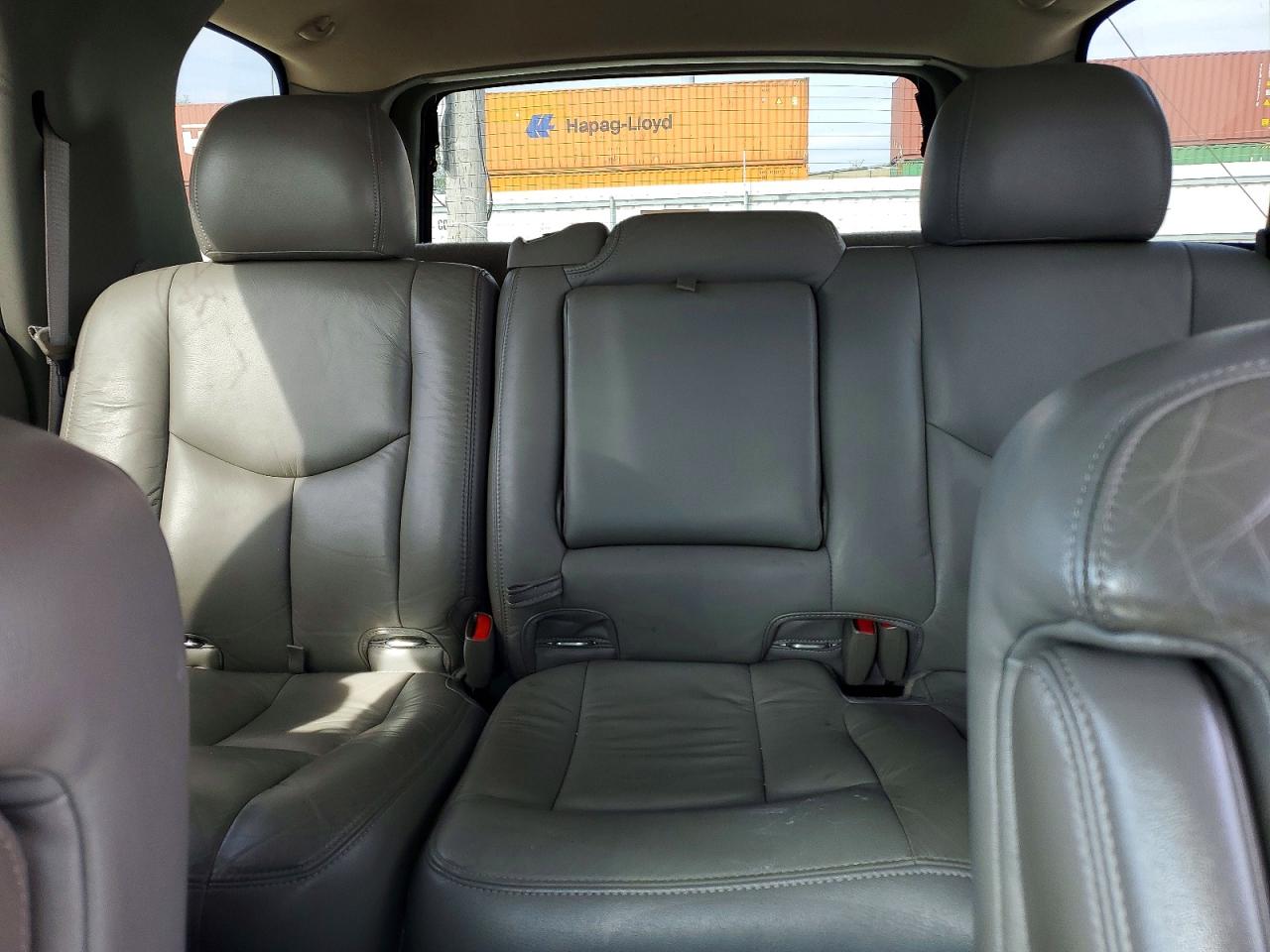 CHEVROLET TAHOE 2003 — 11