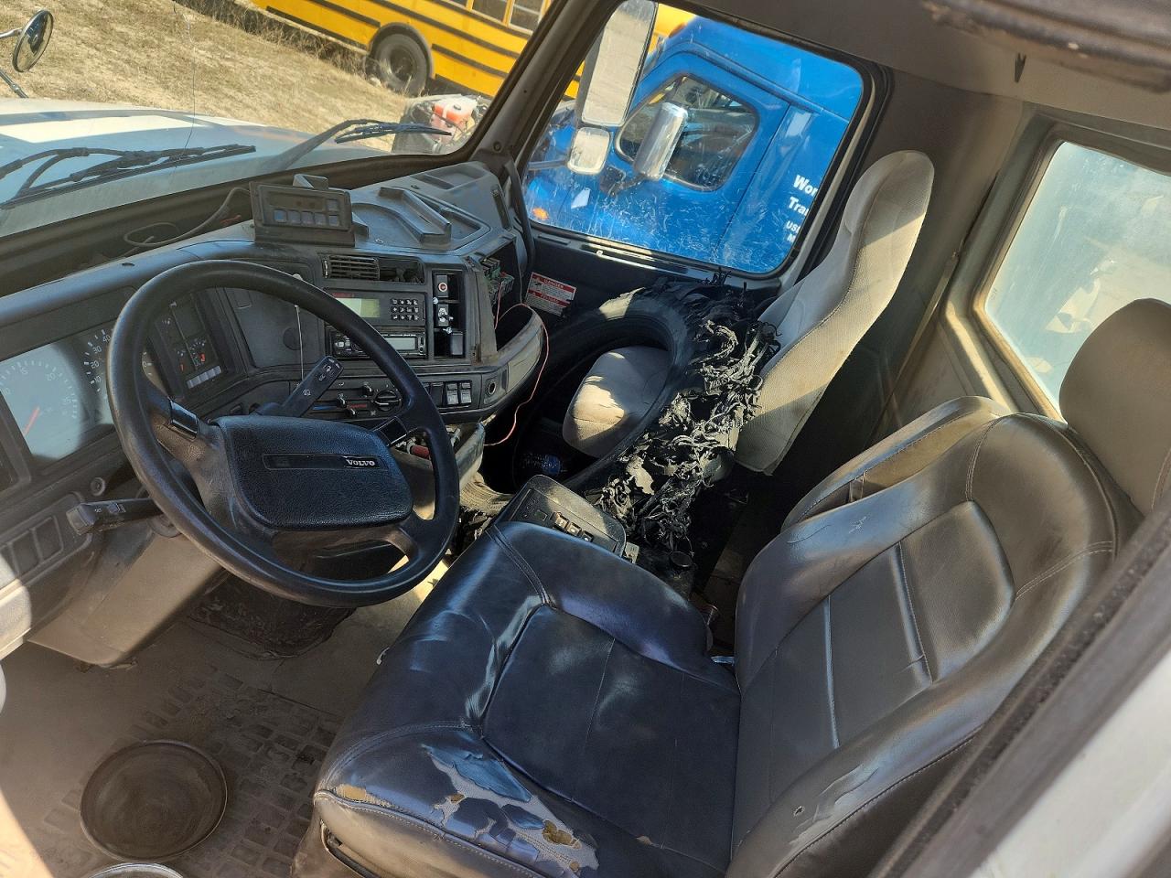 VOLVO VHD 2002 — 6