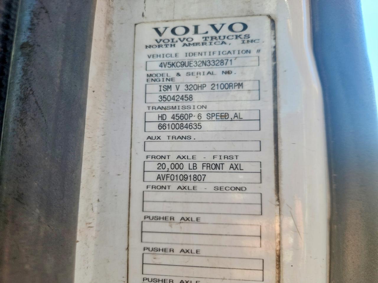 VOLVO VHD 2002 — 11