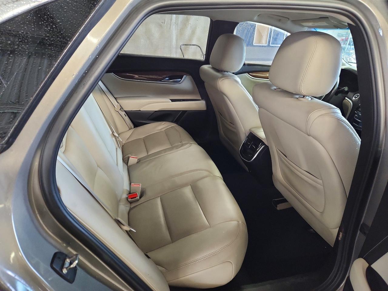 CADILLAC XTS 2018 — 11