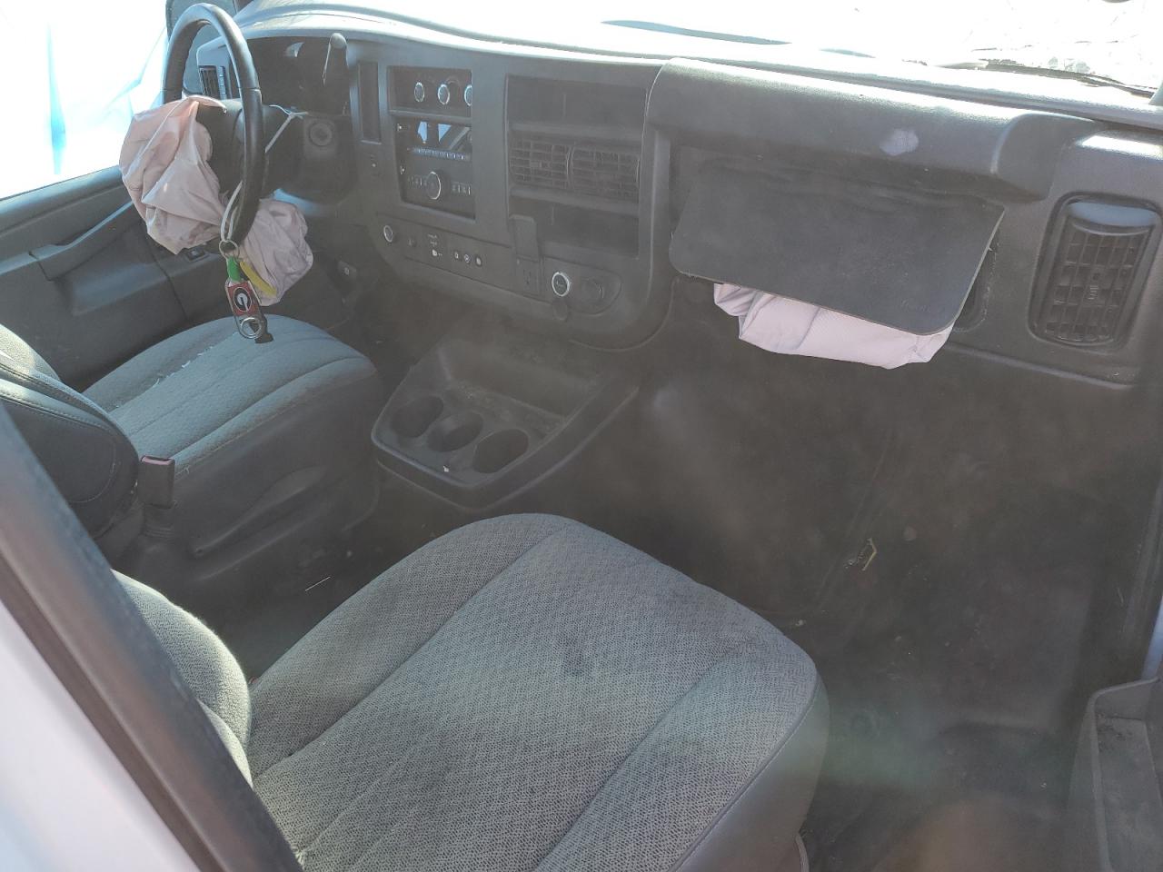 CHEVROLET EXPRESS G3500 2020 — 9