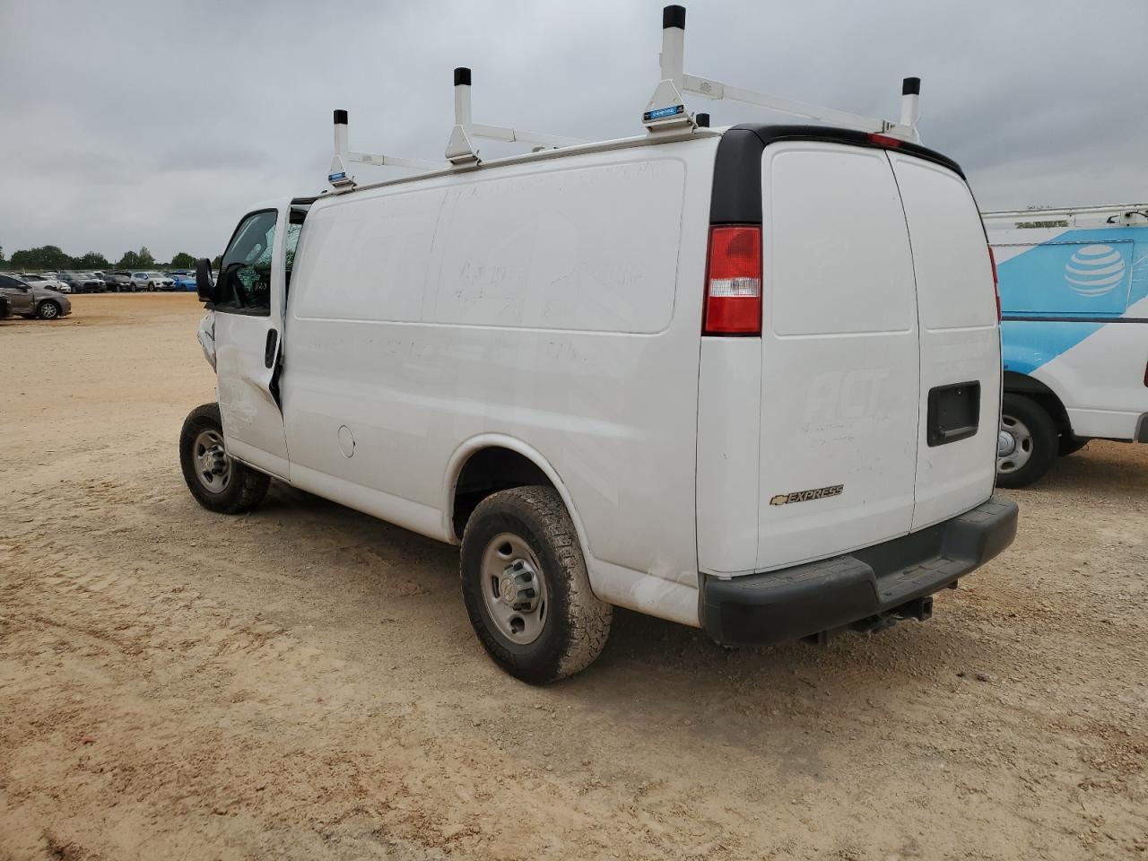 CHEVROLET EXPRESS G3500 2020 — 3