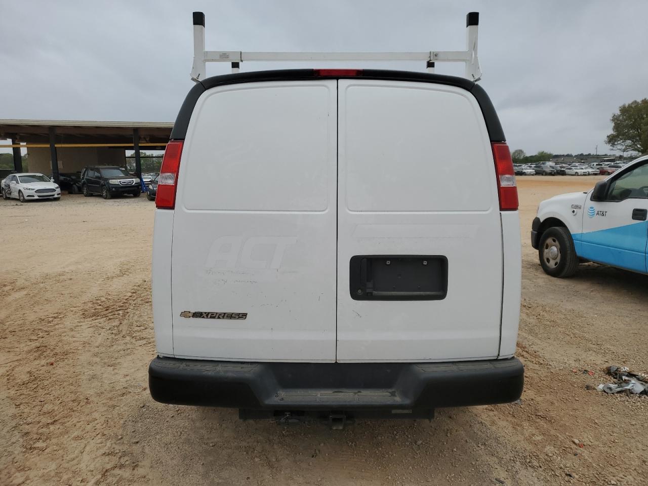 CHEVROLET EXPRESS G3500 2020 — 7
