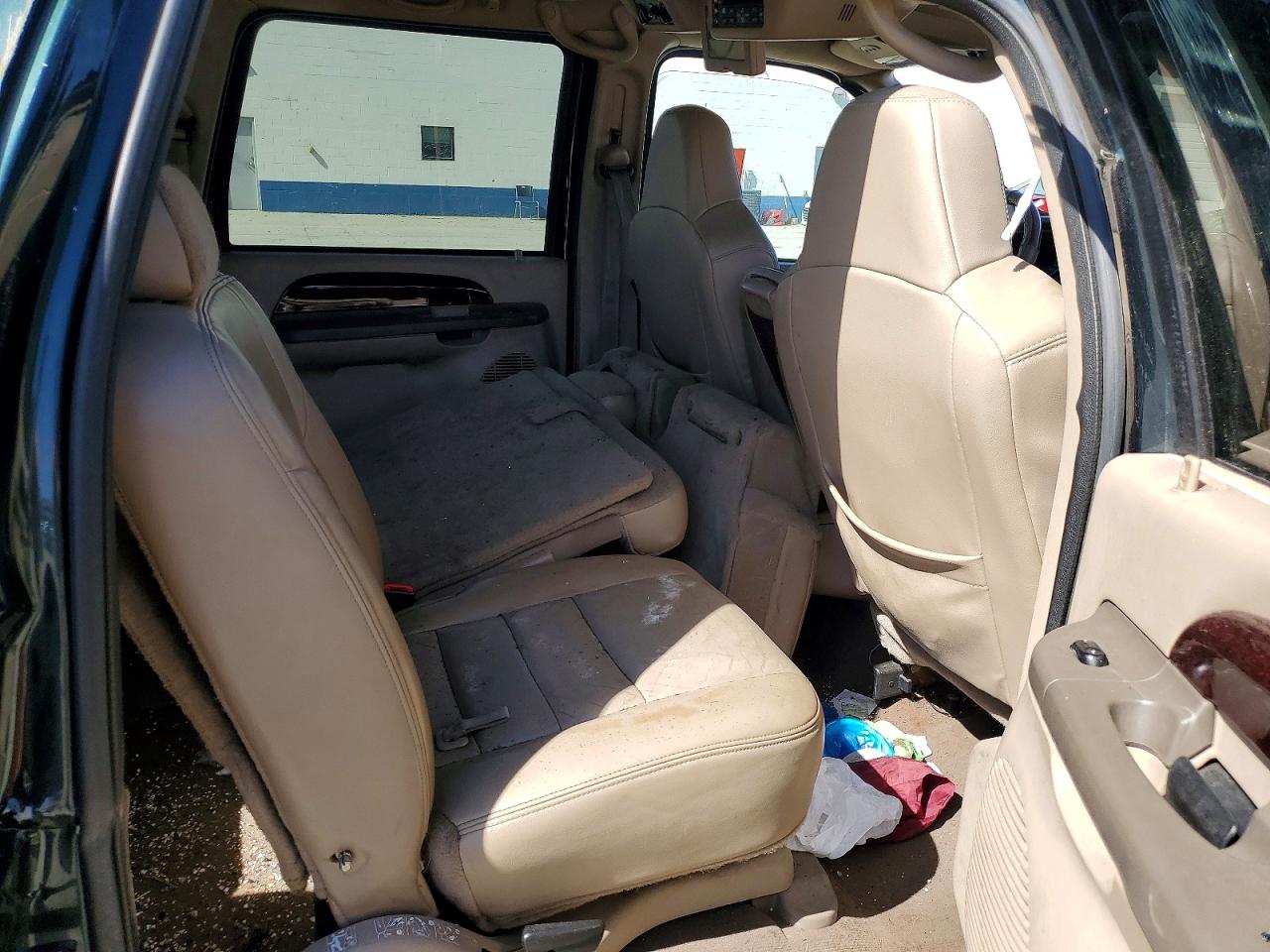 FORD EXCURSION 2003 — 11