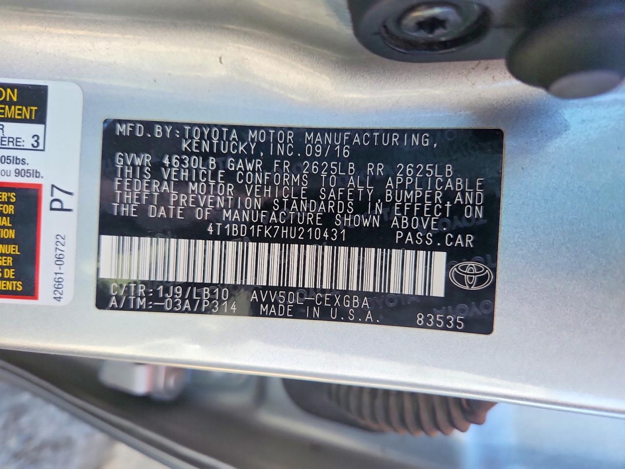 TOYOTA CAMRY HYBRID 2017 — 14