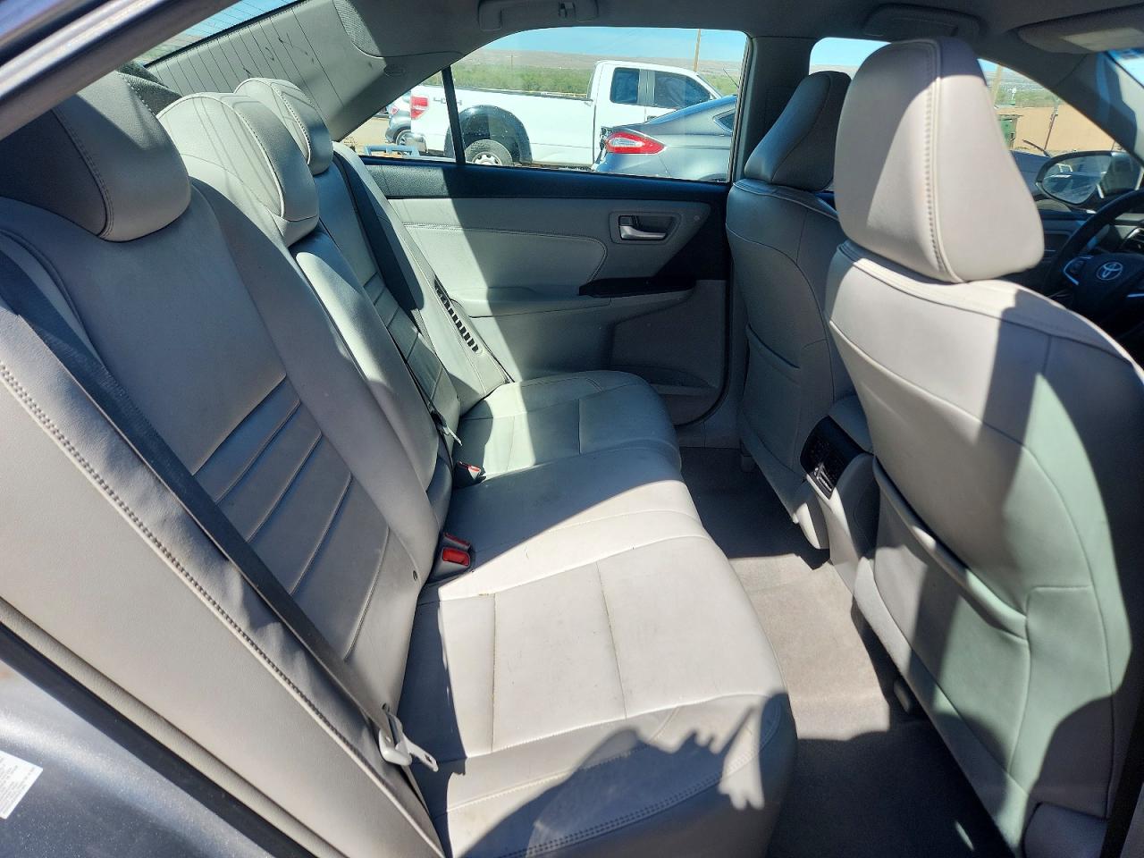 TOYOTA CAMRY HYBRID 2017 — 11