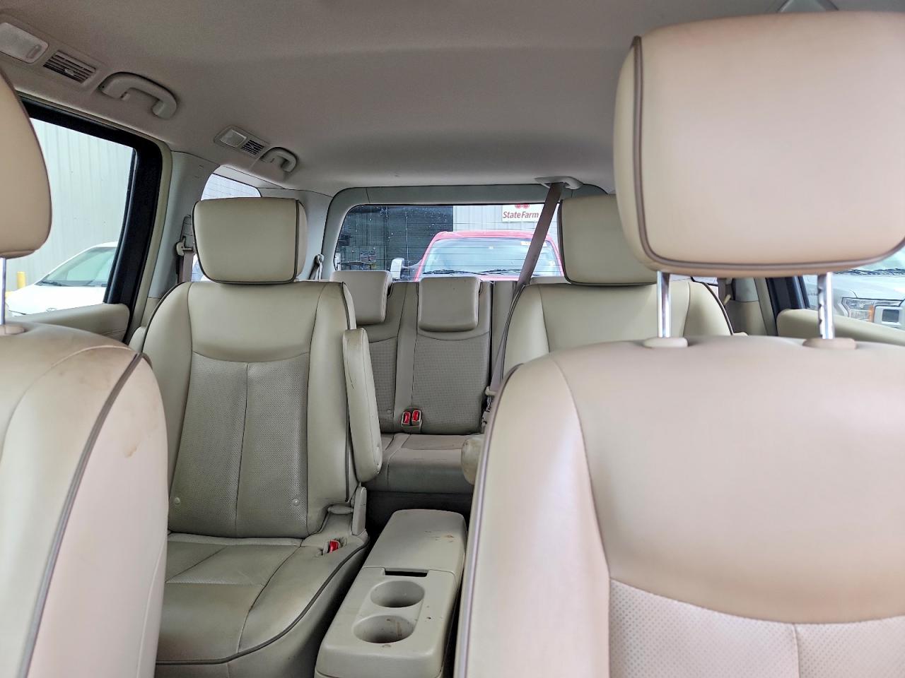 NISSAN QUEST 2016 — 11