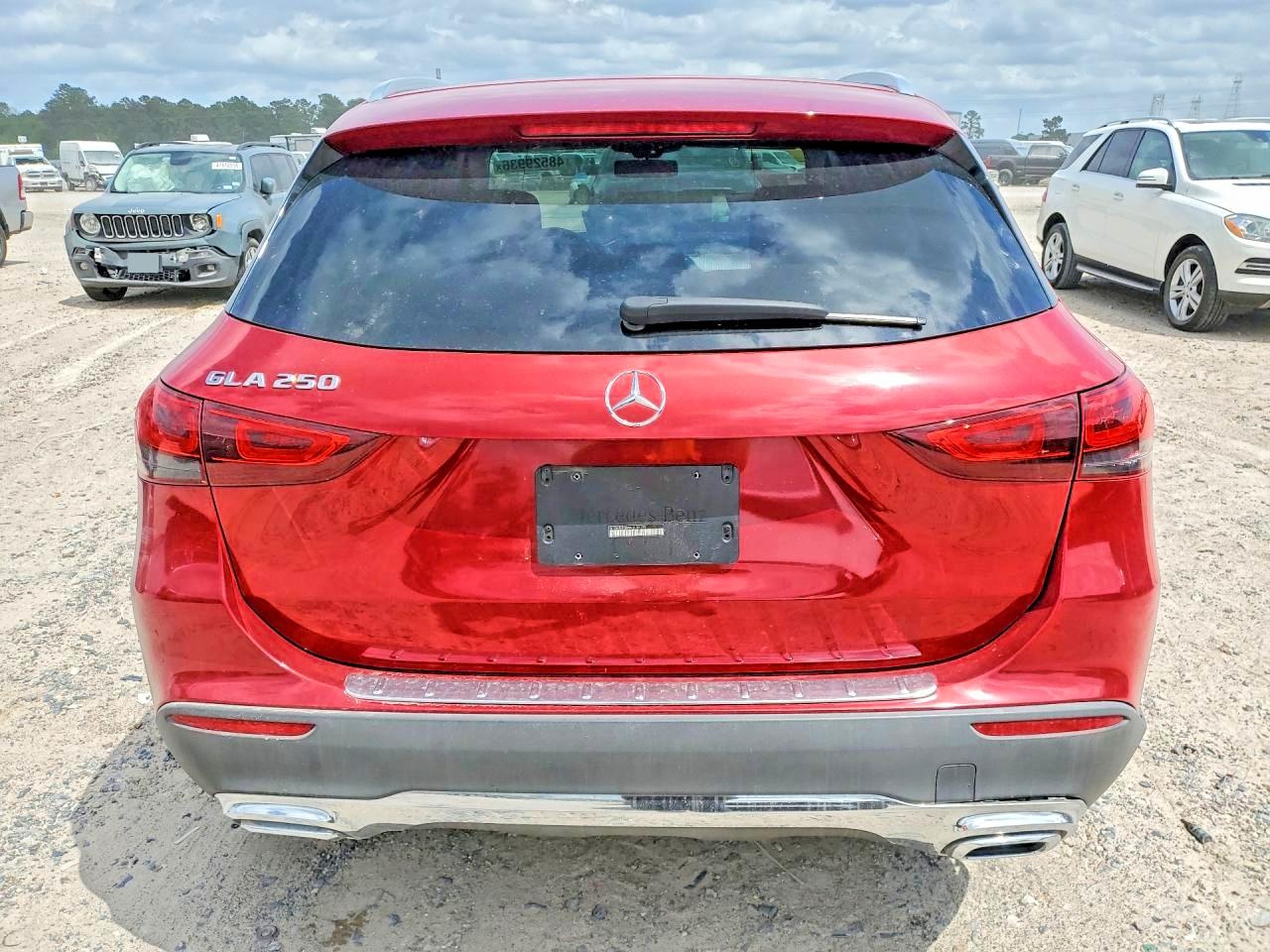 MERCEDES-BENZ GLA 2021 — 7