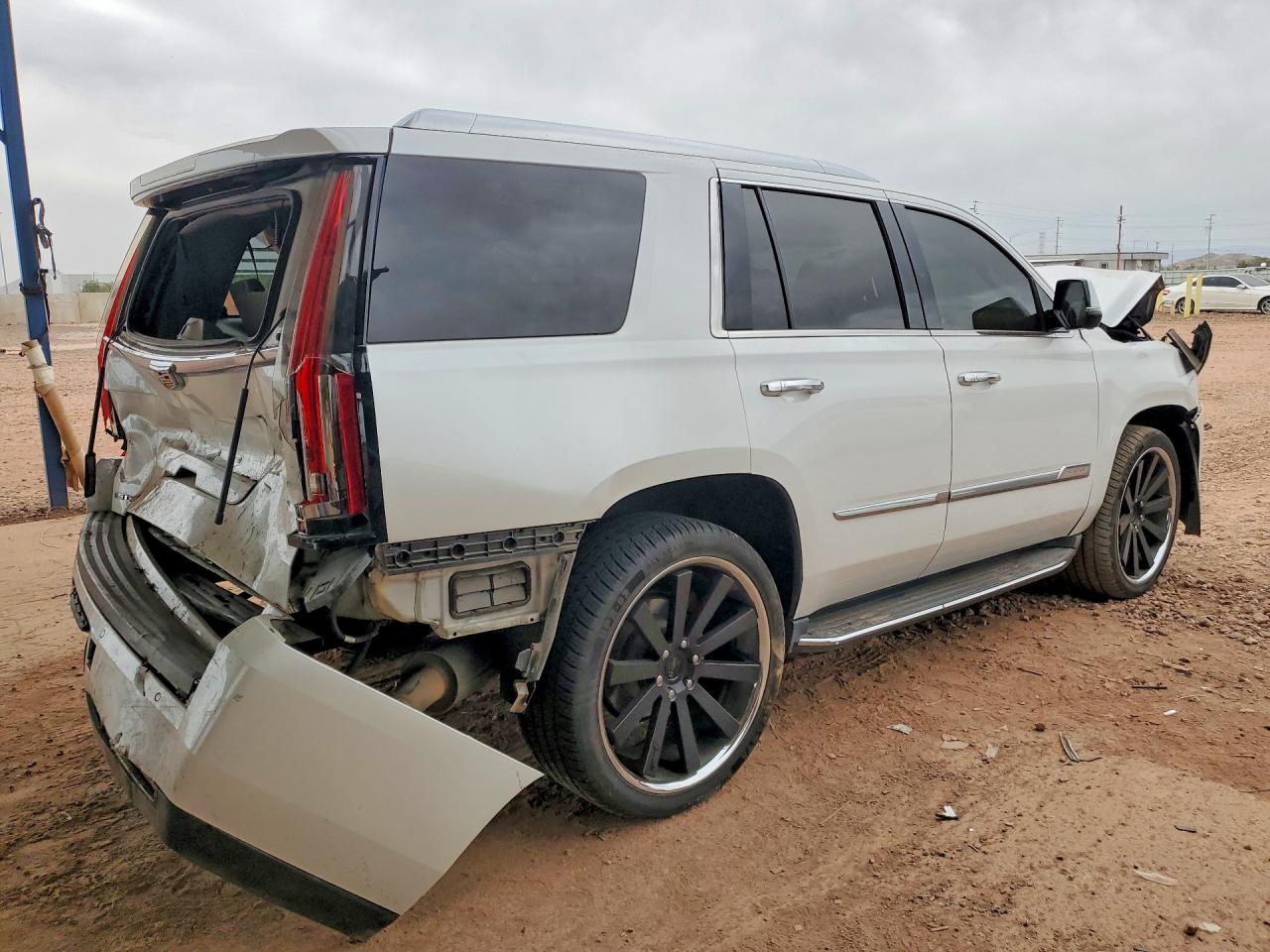 CADILLAC ESCALADE 2016 — 4