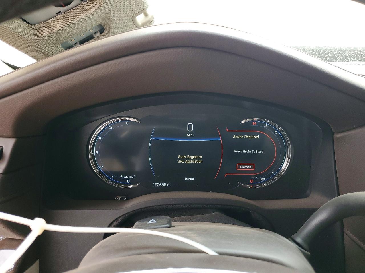 CADILLAC ESCALADE 2016 — 10