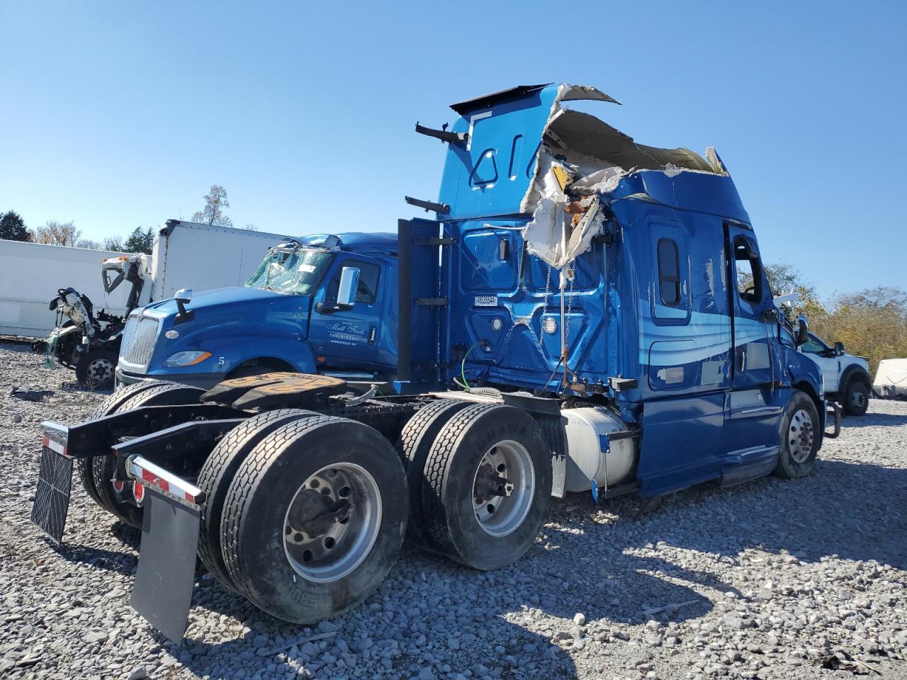 2020 FREIGHTLINER CASCADIA 126