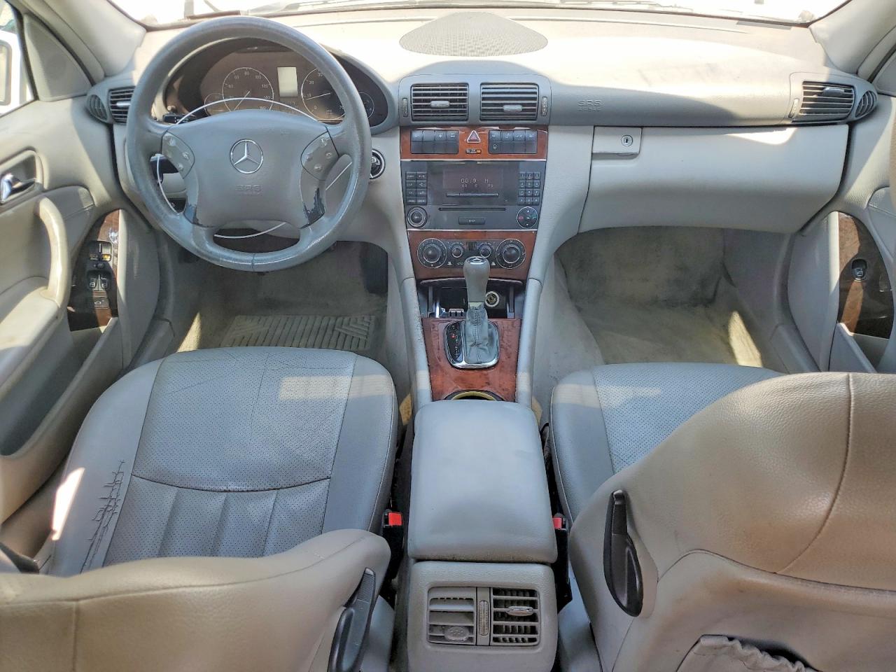 MERCEDES-BENZ C 2006 — 9