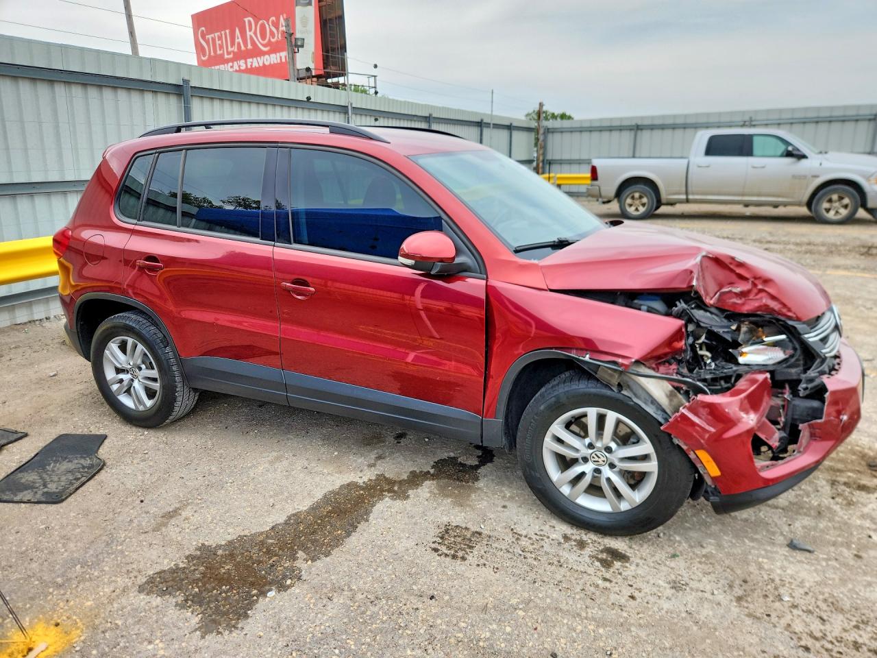 VOLKSWAGEN TIGUAN 2015 — 5