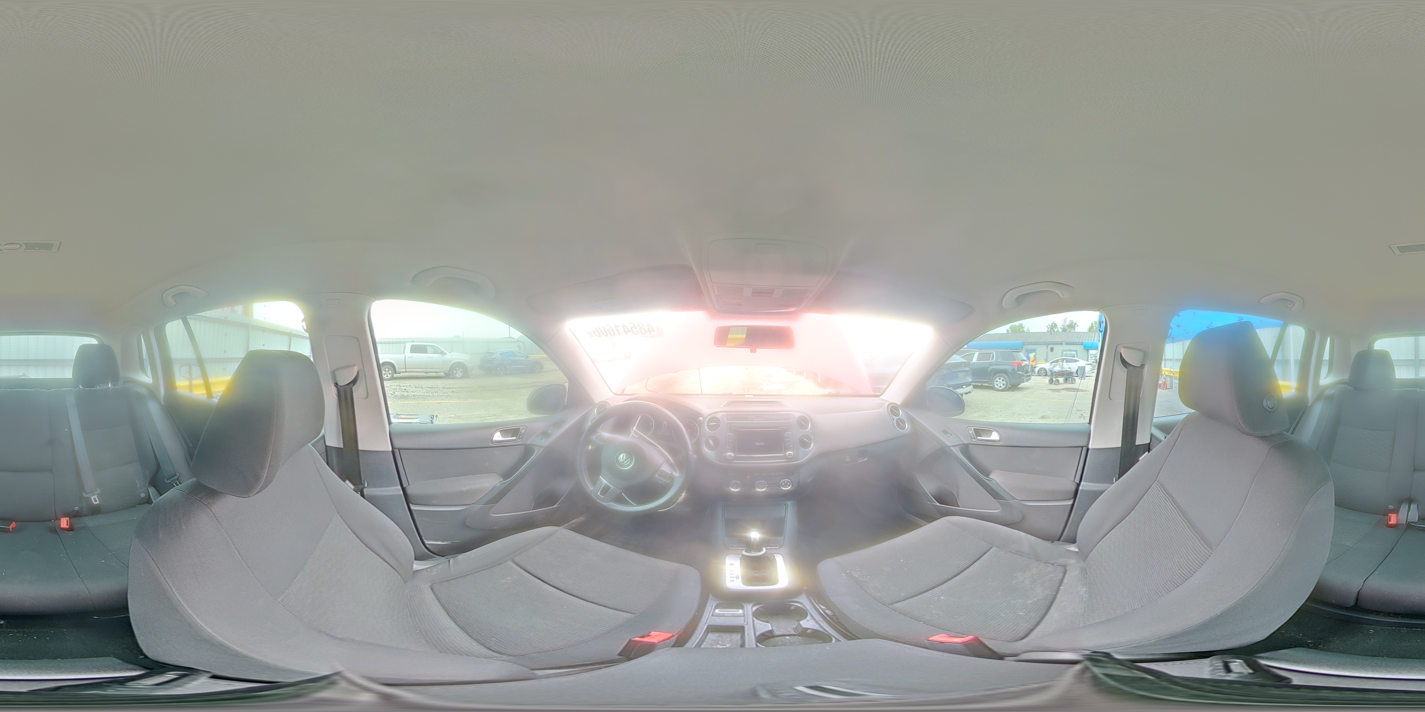 VOLKSWAGEN TIGUAN 2015 — 14