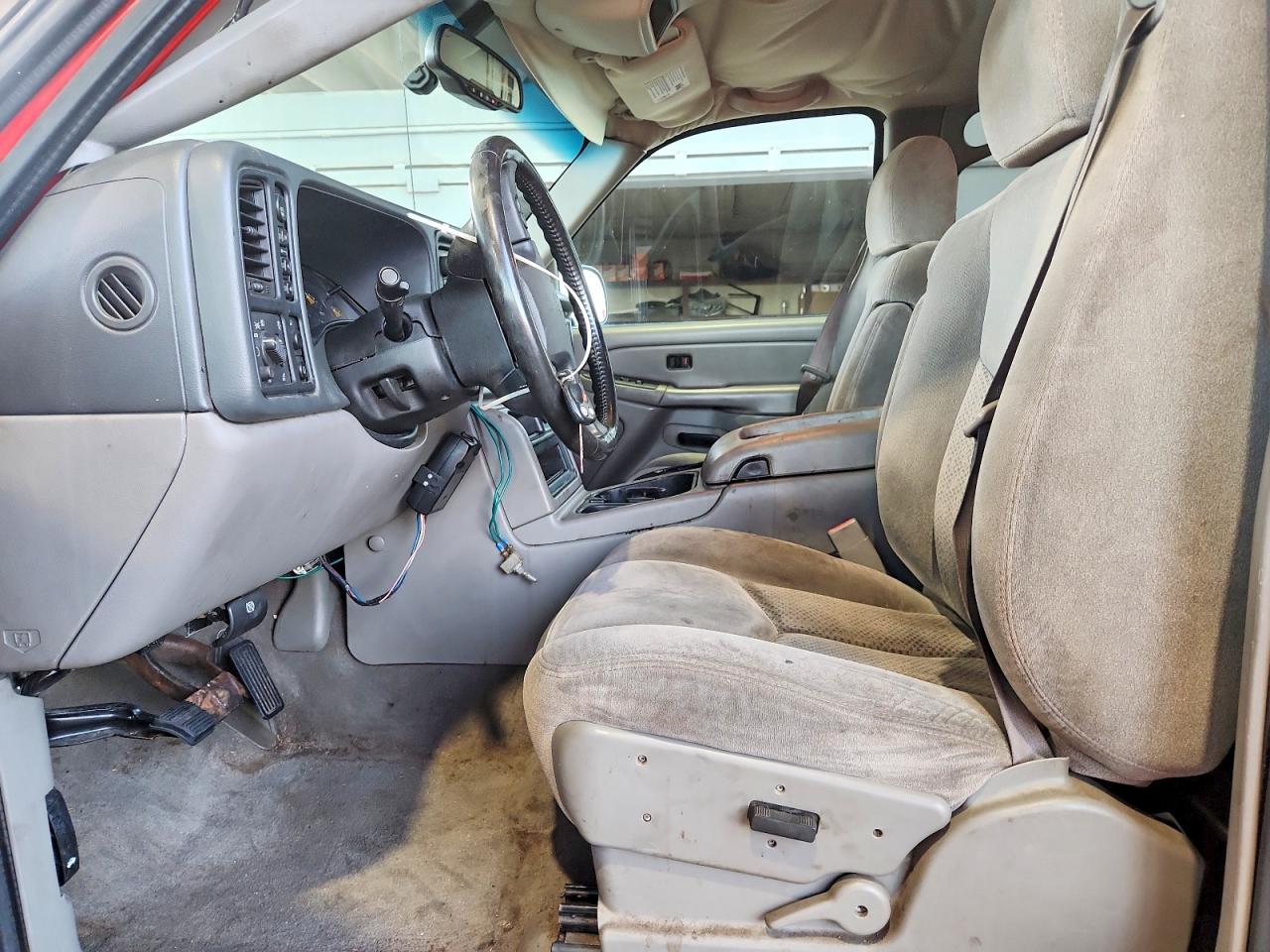 CHEVROLET AVALANCHE 2005 — 8