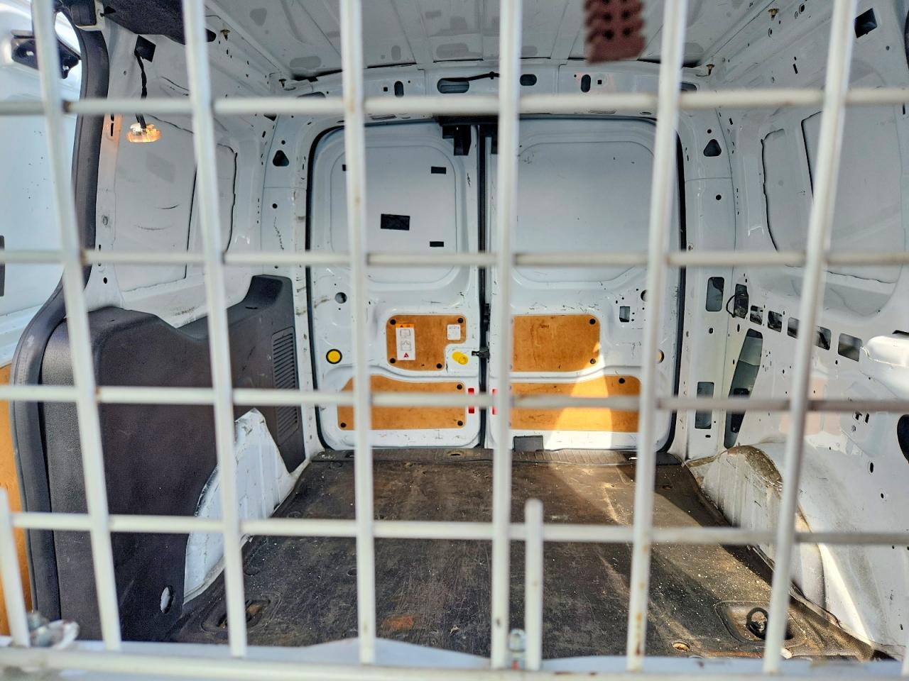 FORD TRANSIT CONNECT 2017 — 11