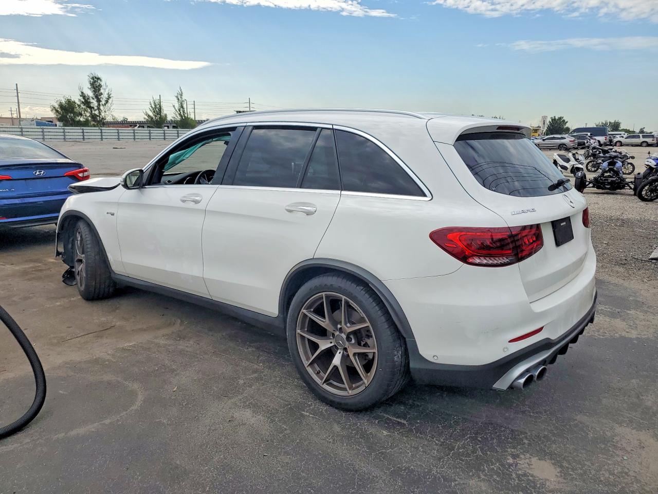 MERCEDES-BENZ GLC 2022 — 3