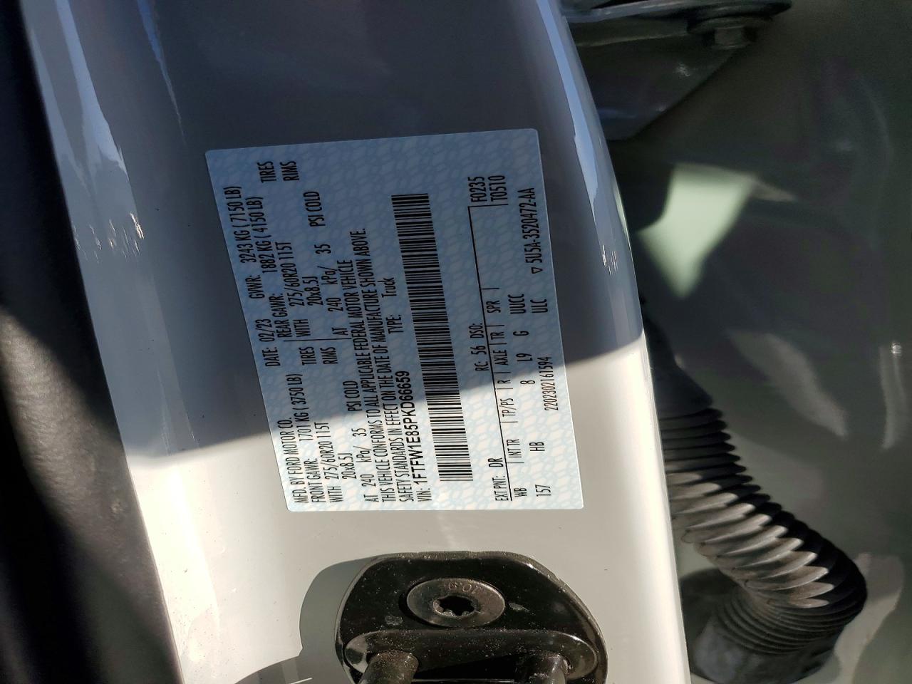 FORD F-150 2023 — 13