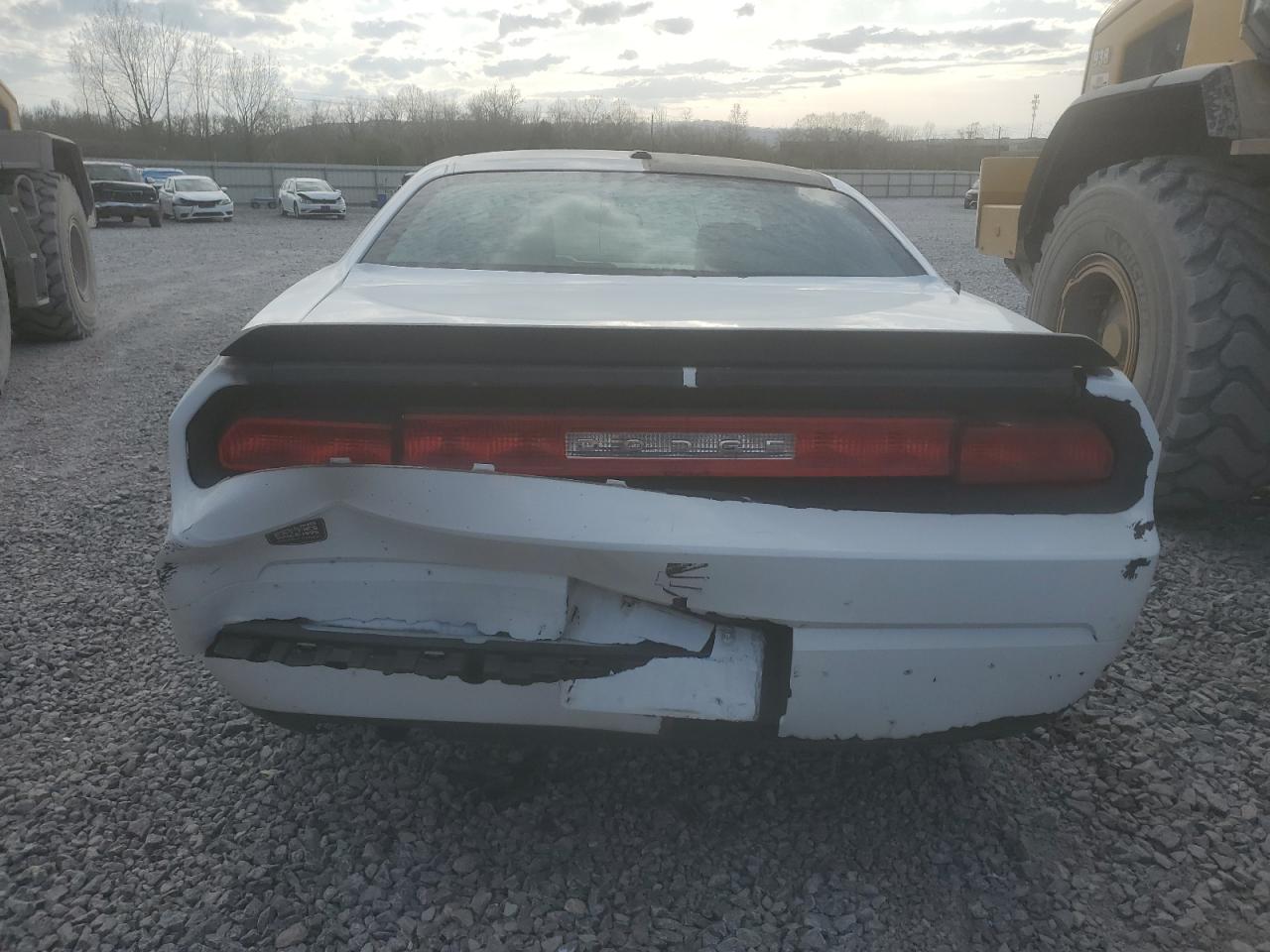 DODGE CHALLENGER 2010 — 7