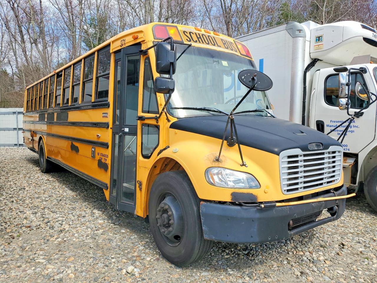 2011 THOMAS SAF-T-LINER C2
