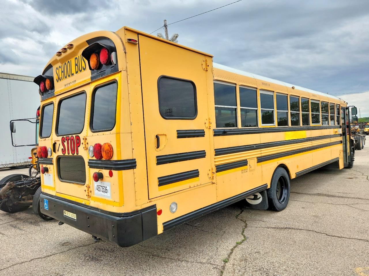 2012 BLUB SCHOOL BUS