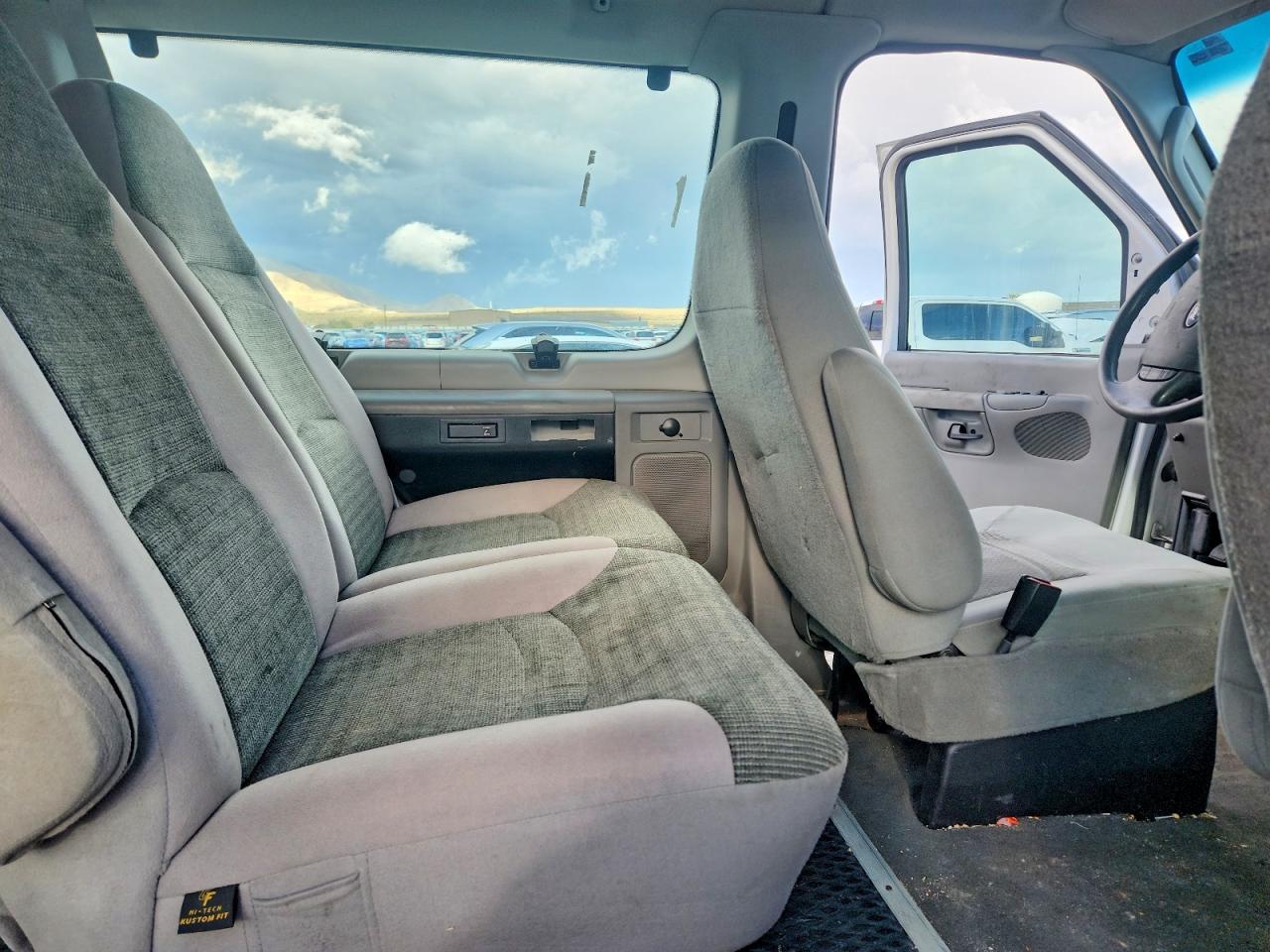 FORD ECONOLINE 2006 — 11