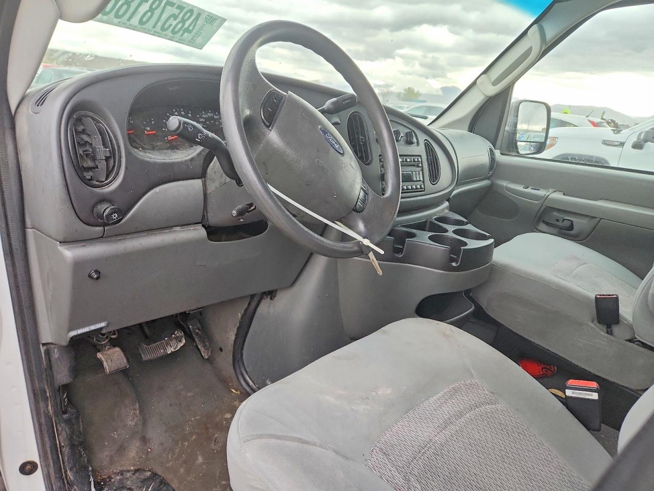 FORD ECONOLINE 2006 — 9