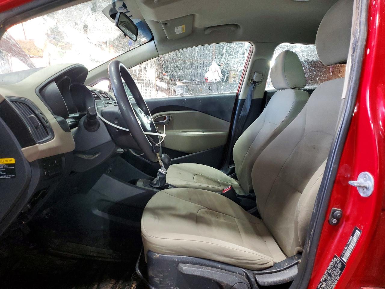 KIA RIO 2015 — 8