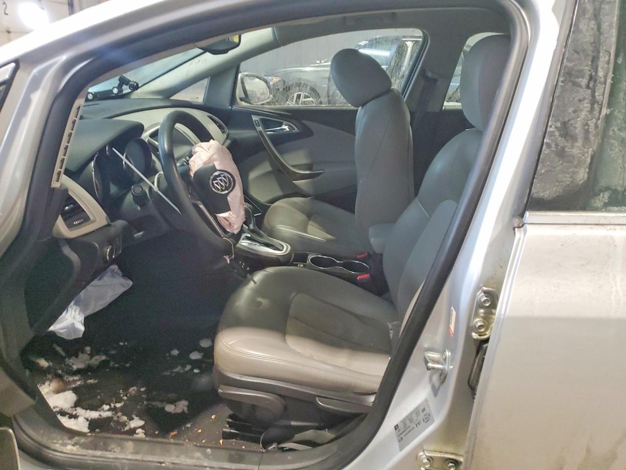 BUICK VERANO 2013 — 8