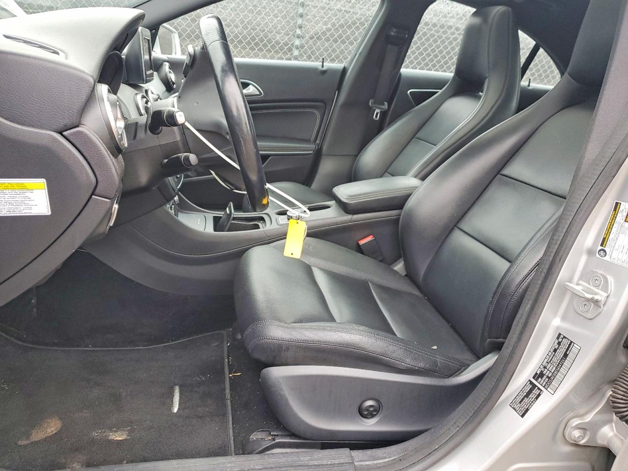 MERCEDES-BENZ CLA 2014 — 8