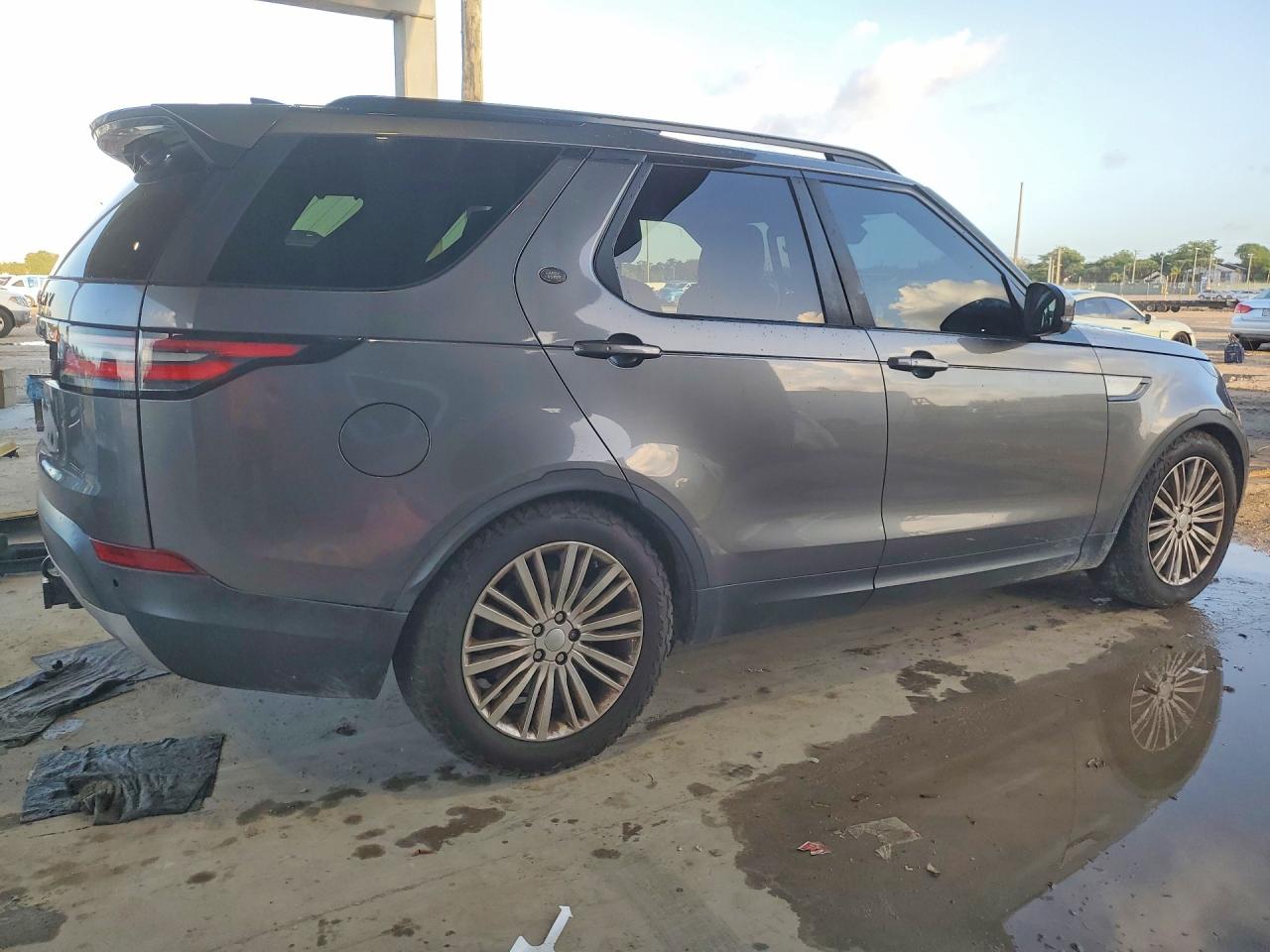 LAND ROVER DISCOVERY 2017 — 4