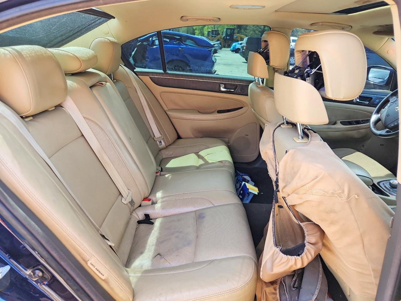 HYUNDAI GENESIS 2011 — 11