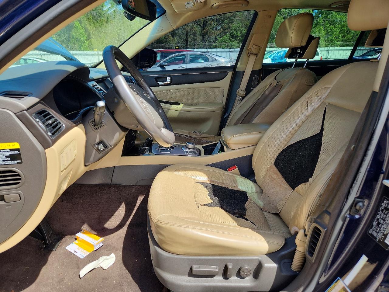 HYUNDAI GENESIS 2011 — 8