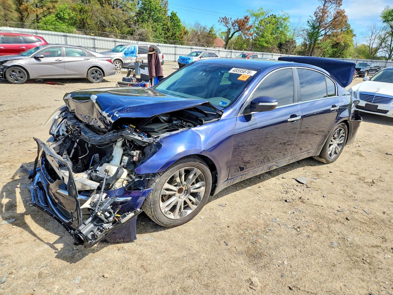 HYUNDAI GENESIS 2011 — 2