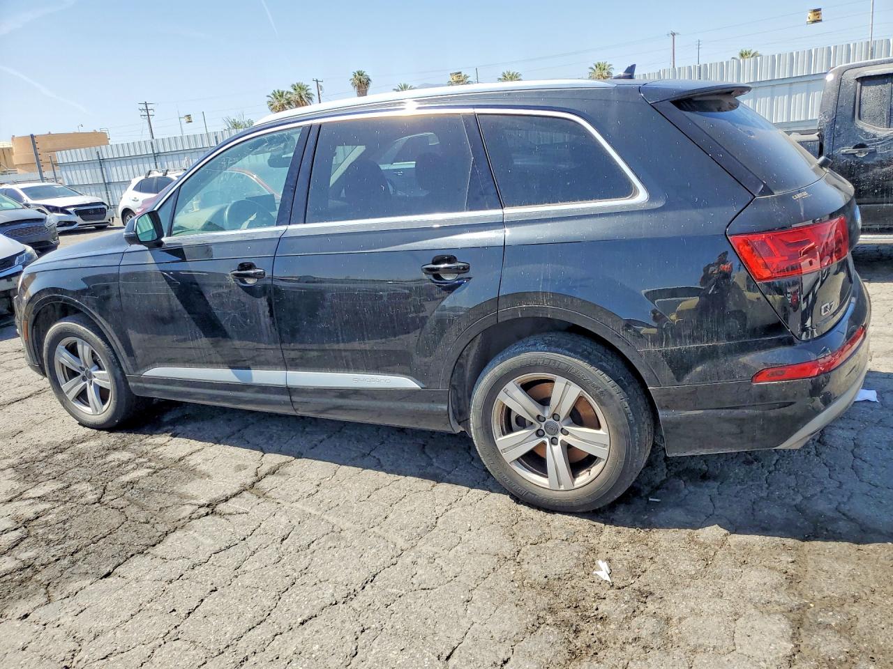 AUDI Q7 2019 — 3