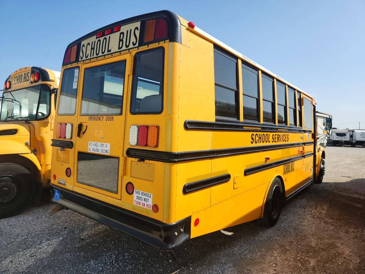 2010 THOMAS SAF-T-LINER C2