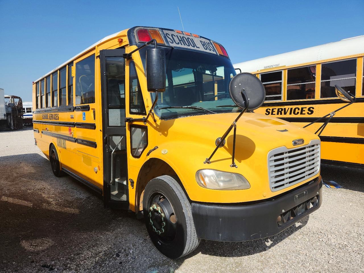 2010 THOMAS SAF-T-LINER C2