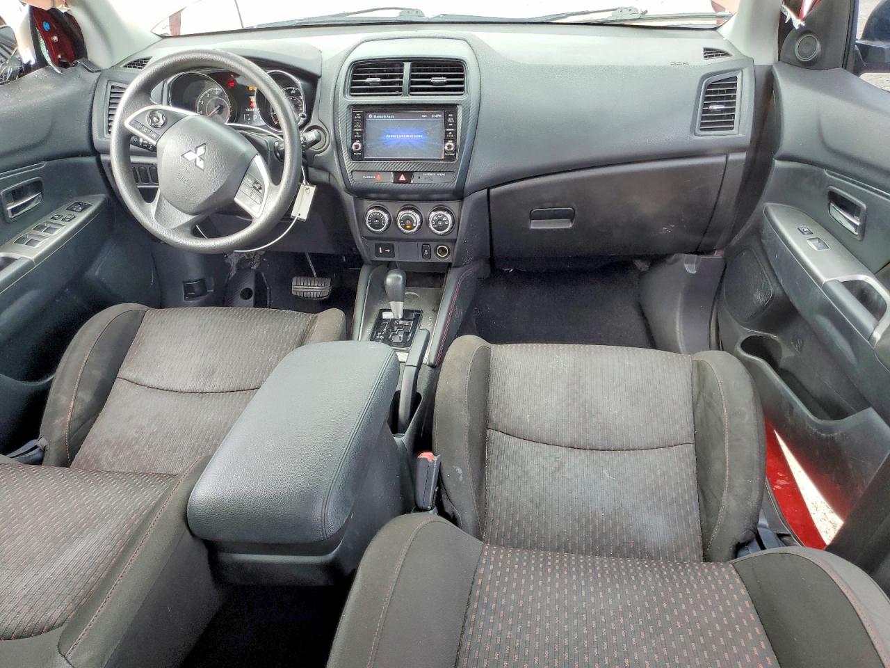 MITSUBISHI OUTLANDER SPORT 2018 — 9