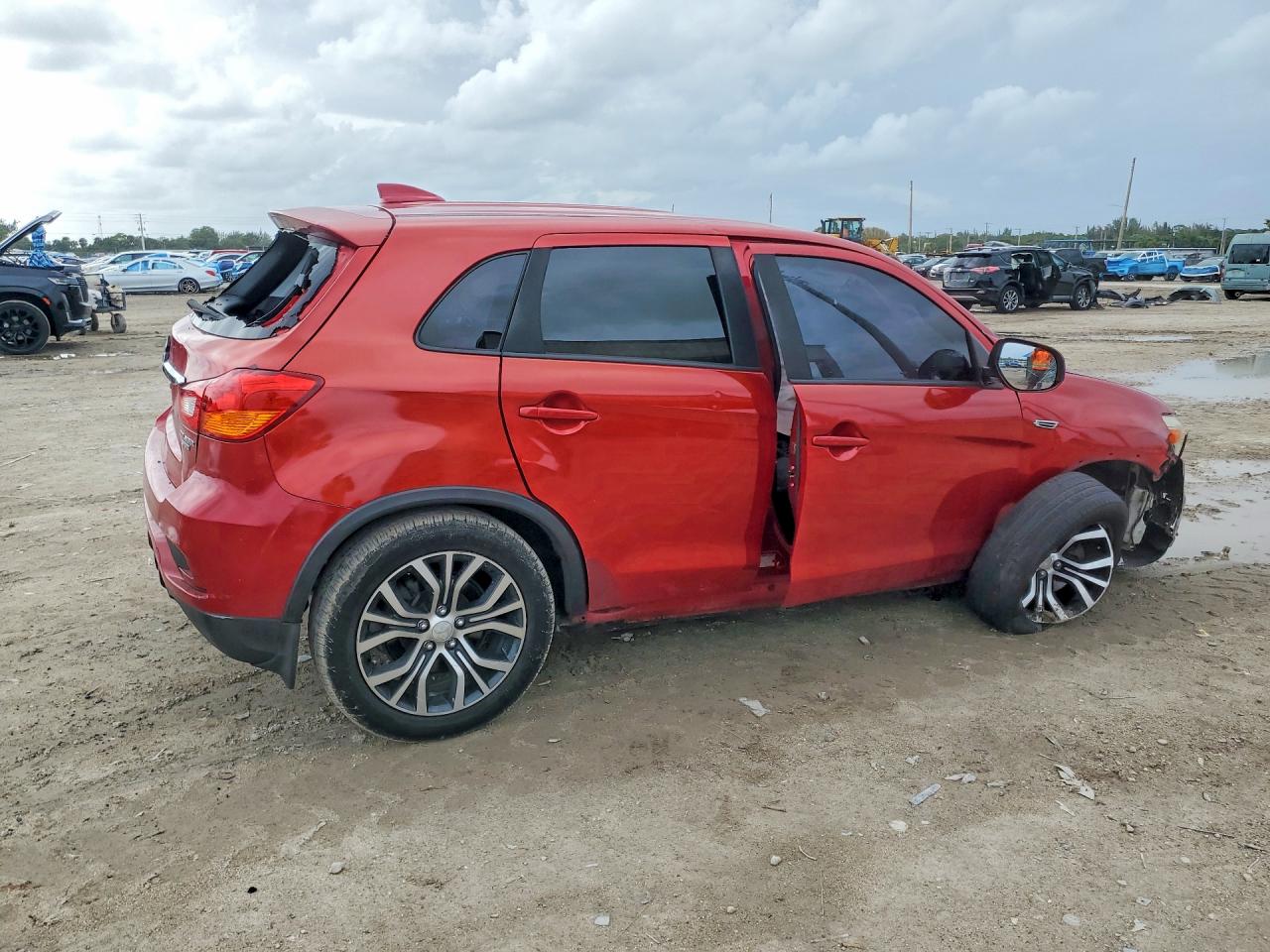 MITSUBISHI OUTLANDER SPORT 2018 — 4