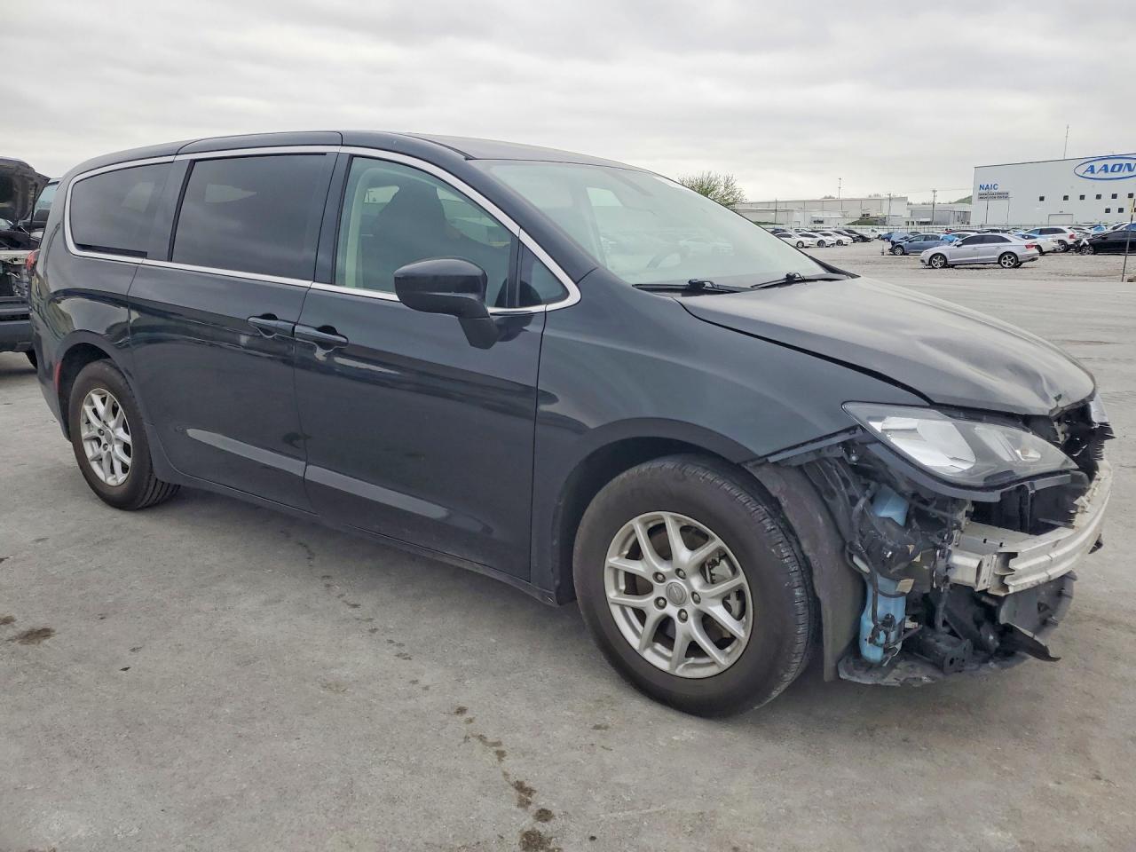 CHRYSLER VOYAGER 2020 — 5
