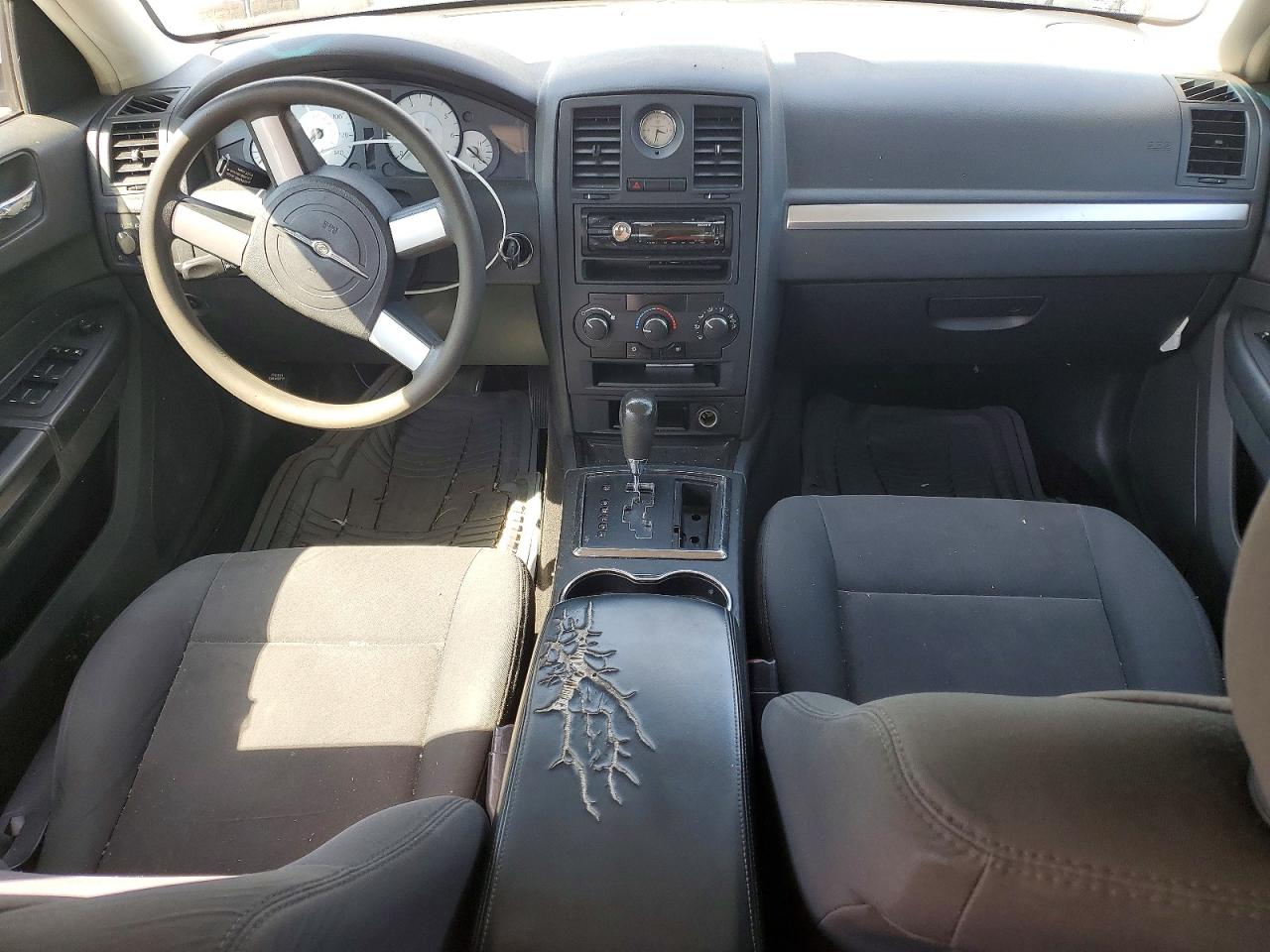 CHRY 300 2008 — 9