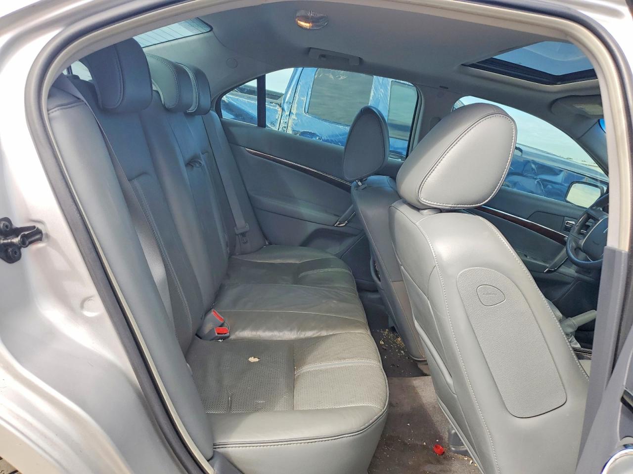 LINCOLN MKZ 2010 — 11