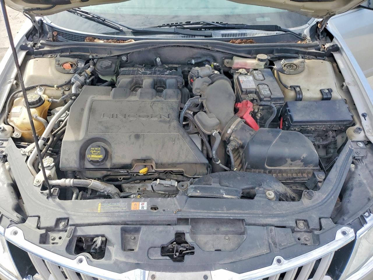 LINCOLN MKZ 2010 — 12