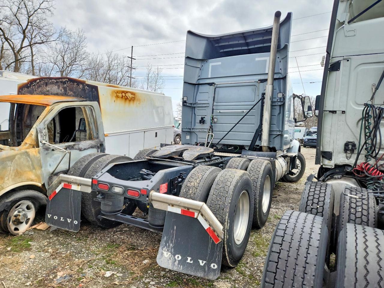 2026 VOLVO VNR