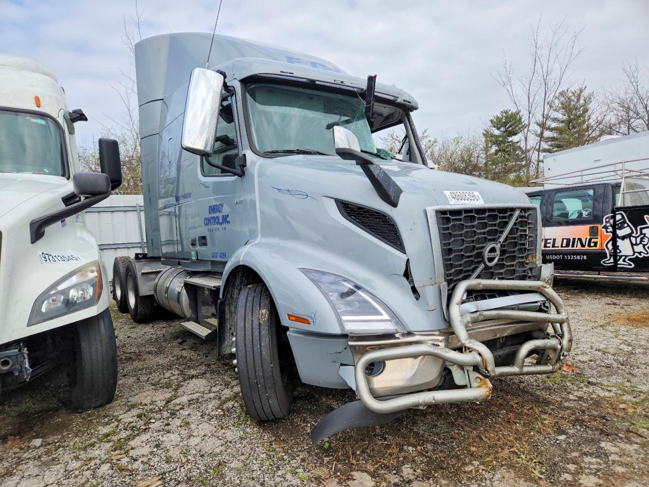 2026 VOLVO VNR