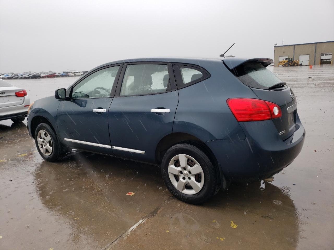 NISSAN ROGUE S 2013 — 3